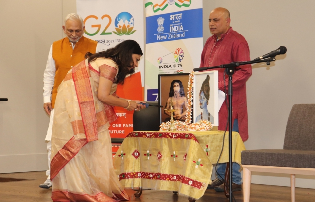 Spiritual Discourse of Sri M