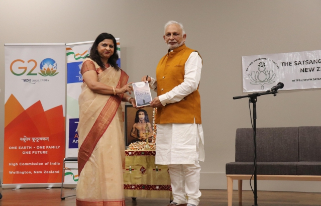Spiritual Discourse of Sri M