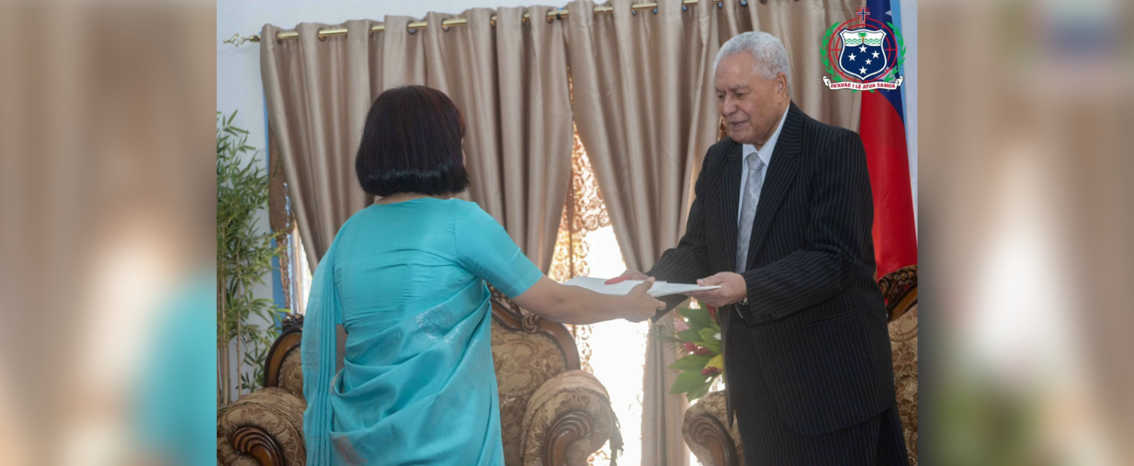 HC MuanpuiiSaiawi presented her Letter of Credence to the Head of State of Samoa, HH Afioga Tuimalealiifano Vaaletoa Sualauvi II.