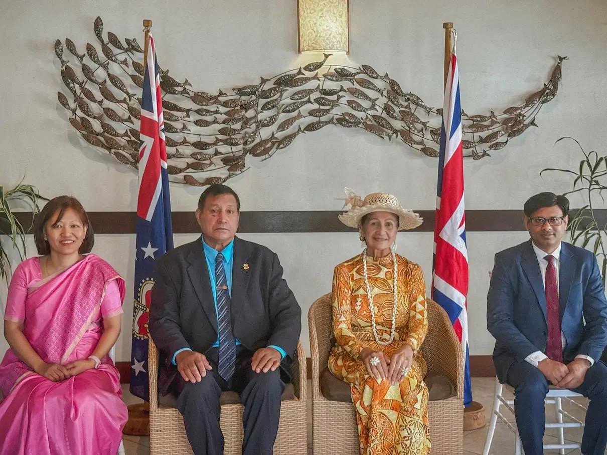 High Commissioner Muanpuii Saiawi presented her credentials to the King’s Representative of the Cook Islands H.E. Sir Tom Marsters and conveyed warm greetings on behalf of the President, the Govt and the people of India.