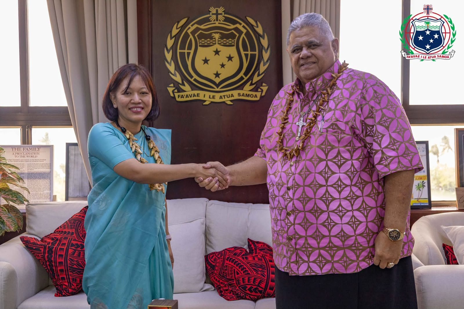 High Commissioner MuanpuiiSaiawi called on the Prime Minister of Samoa, Hon La’aulialemalietoa Leuatea Polata’ivao Fosi Schmidt. They expressed their commitment to deepening India and Samoa relations and advancing practical areas of cooperation that support sustainable development, shared prosperity and people to people connections.